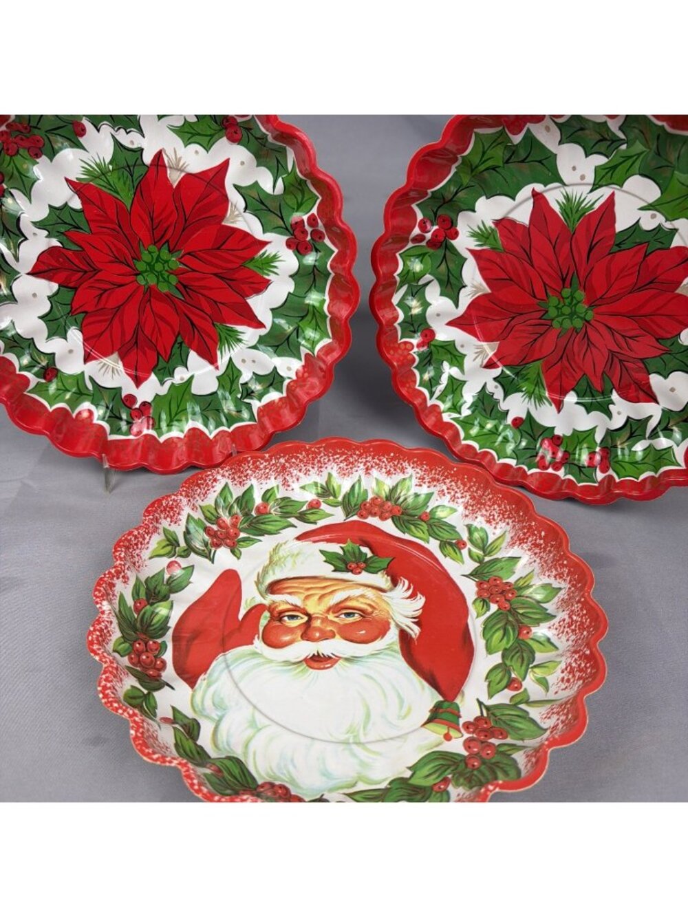 3 VTG Berman Molded Ribbed Plastic Bowl Tray CHRISTMAS SANTA CLAUS Poinsettias